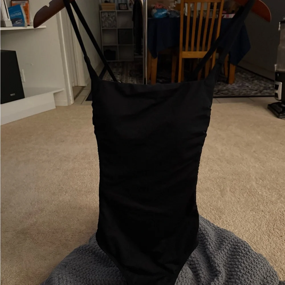 NWT Women’s Lands' End Small Long Black Multi-way,Adj.Straps,One Pc. Swim - Picture 6 of 6